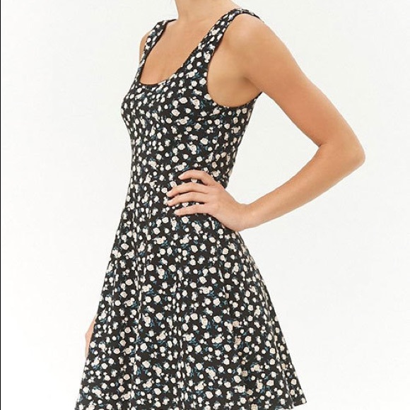 FOREVER 21 floral print skater dress - Picture 2 of 8